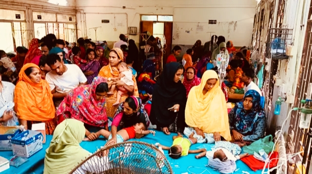 রাজশাহীতে হামে এক মাসে ১২ শিশুর মৃত্যু, বাড়ছে সংক্রমণের শঙ্কা